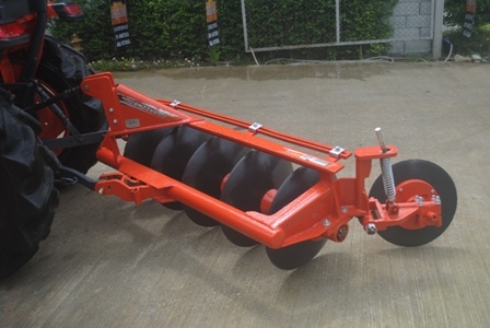 ขายรถไถ Kubota L 3608 (4WD) พร้อมดันหน้าและผาน5 ตราช้าง