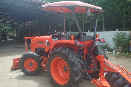 ขายรถไถ Kubota L 3608 (4WD) พร้อมดันหน้าและผาน5 ตราช้าง