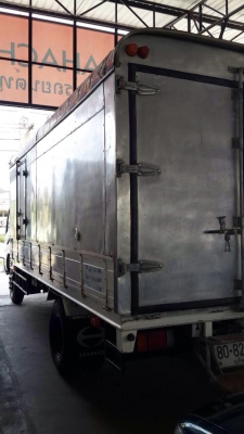 ขายรถบรรทุกตู้แห้ง HINO MNKUJ22 เครื่อง NO4C - 136 แรง ปี 51 ช่วงยาว 5.50 เมตร