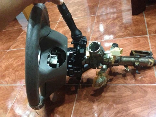 พวงมาลัยวีโก้ แชมป์ พร้อมคอ เหล็ก