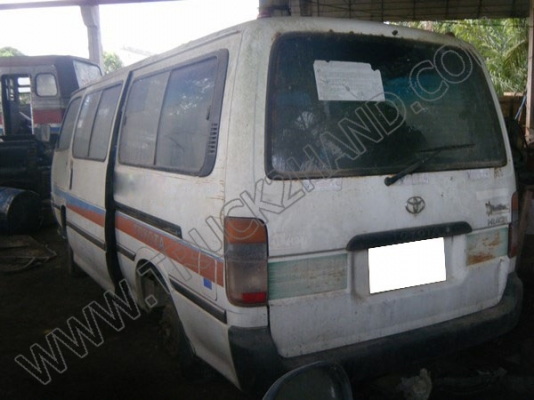 รถตู้ TOYOTA LH113R-RBMNS 11ที่นั่ง รถตู้ TOYOTA LH113R-RBMNS 11ที่นั่ง