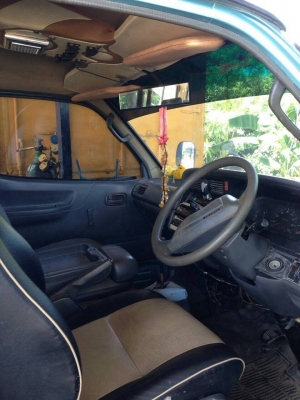 ขาย  รถตู้โตโยต้า หัวจรวจ ปี96 เครื่อง3L  2.5ดีเซล