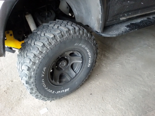 ขายแม็กพร้อมยาง15 (8000คับ)