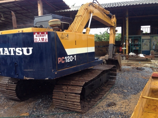 ขายรถแมคโครPC120-1 สภาพพร้อมใช้ สนใจติดต่อ บอย085-156-2314