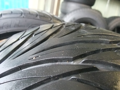 ยางไต้หวัน 225/40/18 ปี 08,09