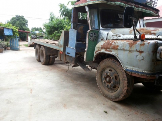 ขายสิบล้อหัวยาว เครื่อง PD6 เพลาเดียว 220 แรง เกียร์นิสสัน เฟื่องท้ายฟูโซ่  หางลาก 200 ได้