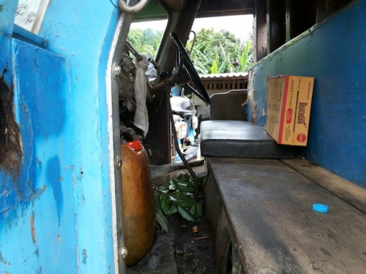 ขายสิบล้อหัวยาว เครื่อง PD6 เพลาเดียว 220 แรง เกียร์นิสสัน เฟื่องท้ายฟูโซ่  หางลาก 200 ได้