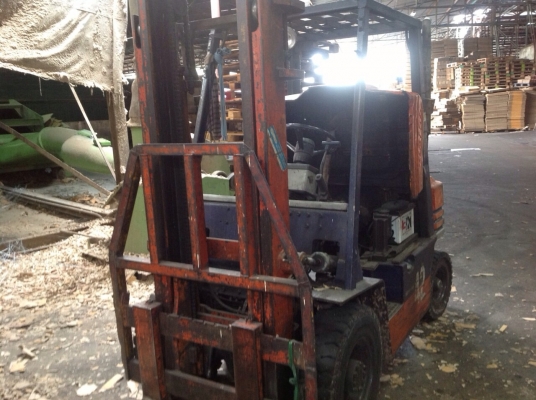 ขายรถฟอร์คลิฟต์ TOYATA ขนาด 2 ตัน ยกสูง 3 เมตร เครื่องดีเซล มี 2 คัน สภาพพร้อมใช้งาน
