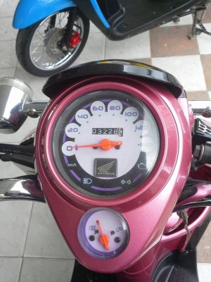 Honda Scoopy -i ปี 2554 รุ่นหัวฉีดประหยัดน้ำมัน ลาย Vivic Me รถสวย คุณภาพดี Honda Scoopy -i ปี 2554 รุ่นหัวฉีดประหยัดน้ำมัน ลาย Vivic Me รถสวย คุณภาพดี