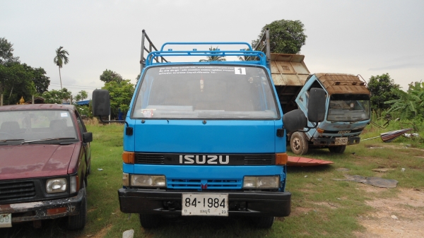 ขายอีซูซุ nkr 110    4 be  1     คัชซีสวยเครื่องดีครับ