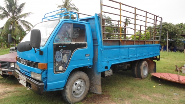 ขายอีซูซุ nkr 110    4 be  1     คัชซีสวยเครื่องดีครับ