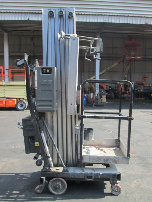 ขายด่วน ราคาพิเศษ ยกรถส่วนบุคคลมือสอง สูง 12.42 M.ยี่ห้อ JLG