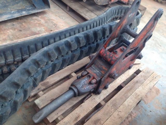 ขายหัวกระแทก NPK ใช้กับ รถขุด PC 40 นำเข้าจากญี่ปุ่น ติดต่อ  081-2990958/089-8368497 (เจ้าของขายเอง)