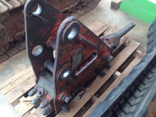 ขายหัวกระแทก NPK ใช้กับ รถขุด PC 40 นำเข้าจากญี่ปุ่น ติดต่อ  081-2990958/089-8368497 (เจ้าของขายเอง)