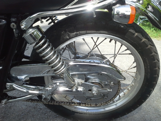 ขายYamaha Sr400cc.ปี2002 เครื่องแน่น สภาพตามรูป ไฟติดครบ