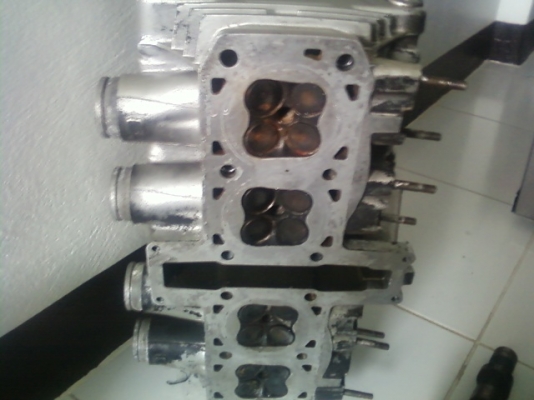 ขายอะไหล่เครื่องยนต์ เป็นฝาสูบ อิลิมิเนเตอร์ KAWASAK 400 CC ราคา 1200 บาท