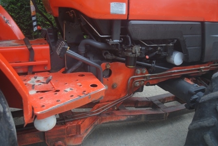 ขายรถไถ Kubota L 3408 (4WD) พร้อมดันหน้าตราช้าง และผานพรวน สีเดิมครับ