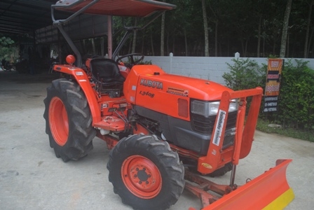 ขายรถไถ Kubota L 3408 (4WD) พร้อมดันหน้าตราช้าง และผานพรวน สีเดิมครับ