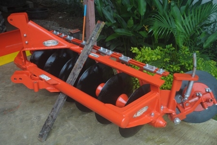 ขายรถไถ Kubota L 3408 (4WD) พร้อมดันหน้าตราช้าง และผานพรวน สีเดิมครับ