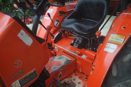 ขายรถไถ Kubota L 3408 (4WD) พร้อมดันหน้าตราช้าง และผานพรวน สีเดิมครับ ขายรถไถ Kubota L 3408 (4WD) พร้อมดันหน้าตราช้าง และผานพรวน สีเดิมครับ