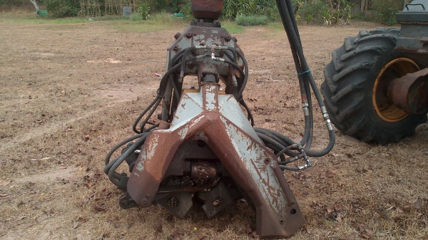 ขายรถโค่น,ตัด,คีบไม้ ขายรถโค่น,ตัด,คีบไม้