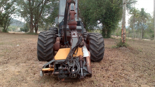 ขายรถโค่น,ตัด,คีบไม้ ขายรถโค่น,ตัด,คีบไม้