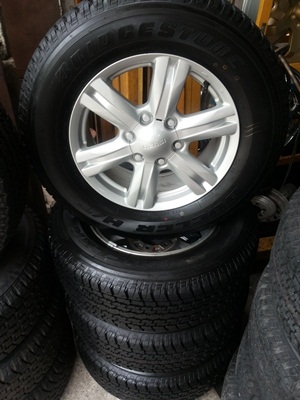 ขายล้อแม็ก ISUZU MU7 ป้ายแดงพร้อมยาง 4 ล้อ