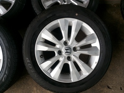 ขายล้อแม็กHONDA CITY ขอบ15 4 รู 100 พร้อมยาง 4 ล้อ ขายล้อแม็กHONDA CITY ขอบ15 4 รู 100 พร้อมยาง 4 ล้อ