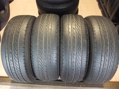 ยาง Bridgestone 215/55/17 ปี 12
