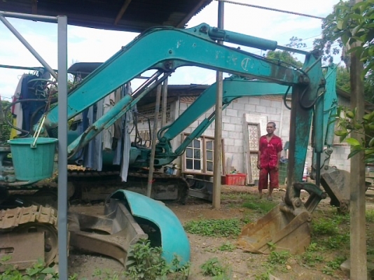 ขายรถแบคโฮ KOMATSU  pc 25-1รถดีพร้อมใช้