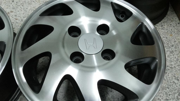 ล้อแม็กซ์ Honda Accord แม็กซ์เดิม ไม่คด ไม่ดุ้ง ไม่เคยซ่อม ทำสีปัดเงาใหม่ สวยปิ๊ง ล้อแม็กซ์ Honda Accord แม็กซ์เดิม ไม่คด ไม่ดุ้ง ไม่เคยซ่อม ทำสีปัดเงาใหม่ สวยปิ๊ง