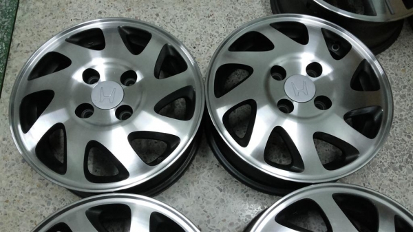 ล้อแม็กซ์ Honda Accord แม็กซ์เดิม ไม่คด ไม่ดุ้ง ไม่เคยซ่อม ทำสีปัดเงาใหม่ สวยปิ๊ง ล้อแม็กซ์ Honda Accord แม็กซ์เดิม ไม่คด ไม่ดุ้ง ไม่เคยซ่อม ทำสีปัดเงาใหม่ สวยปิ๊ง