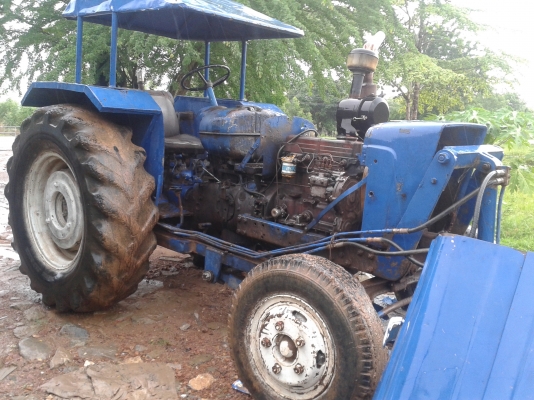 ขายรถ ไถฟอร์ด ( ลดราคาครับเหลือ 135000 บาท )