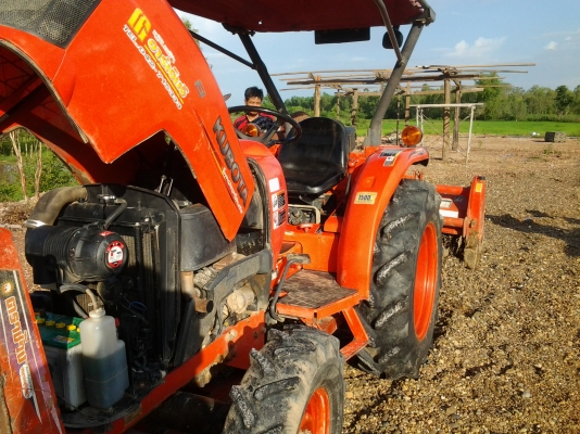 KUBOTA L3608 ปี53 1500 ชั่วโมง อุปกรณ์ ผาน 4 ผาน 6 ดันหน้า 1 โลตาลี1 รวม 4 ชุด