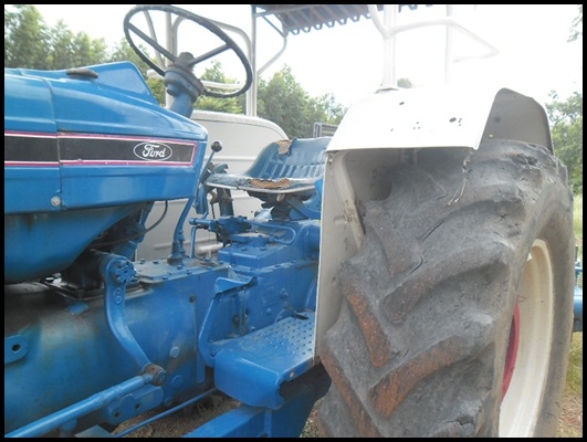 รถไถฟอร์ด 6,6xx T1 สภาพสวยๆ