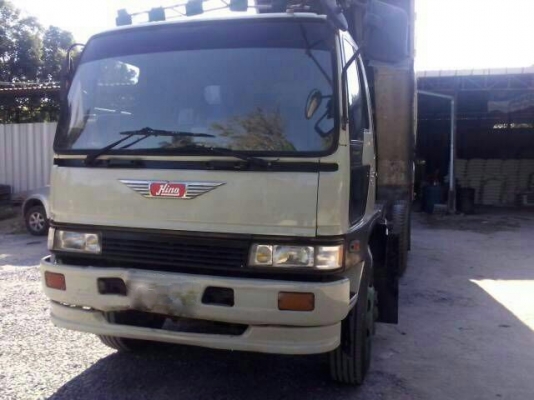 รถฮีโน่ 10 ล้อดั้ม F18 เปลื่ยนเครื่อง 195 แรงม้า. ปี 27.  สนใจติดต่อ 081 - 6079515