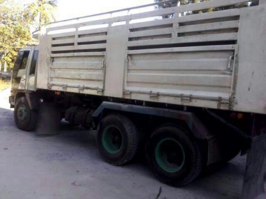 รถฮีโน่ 10 ล้อดั้ม F18 เปลื่ยนเครื่อง 195 แรงม้า. ปี 27.  สนใจติดต่อ 081 - 6079515