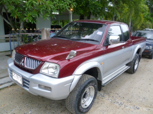 มิตซูบิชิสตราด้า แค็ป โฟวิล