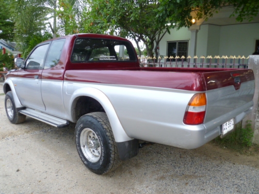 มิตซูบิชิสตราด้า แค็ป โฟวิล