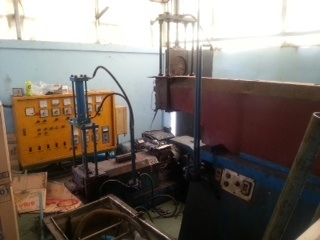 ขายเครื่องหลอมพลาสติก สองตอนครบชุด สภาพดีใช้งานได้ทันที