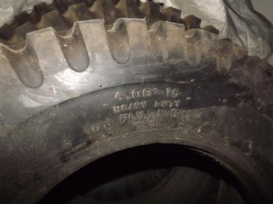 ขาย ยางรถจี๊ป 600 - 16 ขาย ยางรถจี๊ป 600 - 16