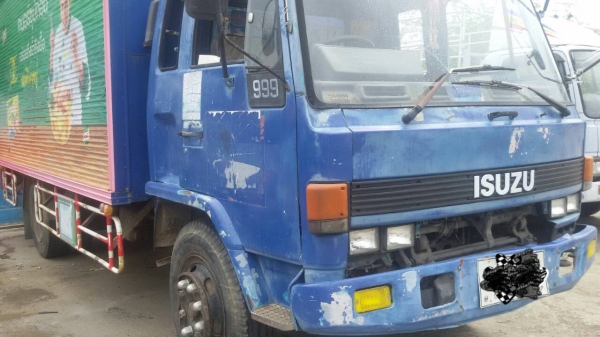 ISUZU-ร๊อคกี้-เครื่อง6BD1-160-ตู้3บาน5.30เมตรครัชซีสวย-ฝากขายครับ.089.6903309.ราคา-375.000บ ISUZU-ร๊อคกี้-เครื่อง6BD1-160-ตู้3บาน5.30เมตรครัชซีสวย-ฝากขายครับ.089.6903309.ราคา-375.000บ