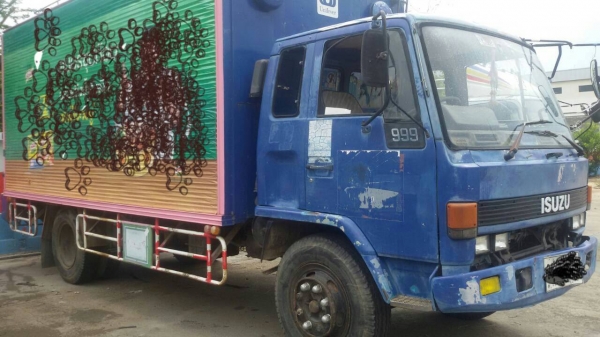 ISUZU-ร๊อคกี้-เครื่อง6BD1-160-ตู้3บาน5.30เมตรครัชซีสวย-ฝากขายครับ.089.6903309.ราคา-375.000บ ISUZU-ร๊อคกี้-เครื่อง6BD1-160-ตู้3บาน5.30เมตรครัชซีสวย-ฝากขายครับ.089.6903309.ราคา-375.000บ