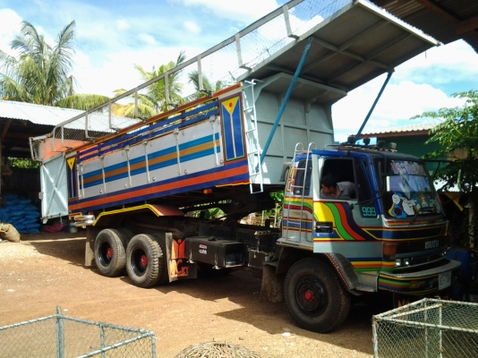 ขาย10ล้อจำโบ้คัชซีให่ญช่วงล่างให่ญสวยๆพร้อมใช้ดั้มมิเนียม