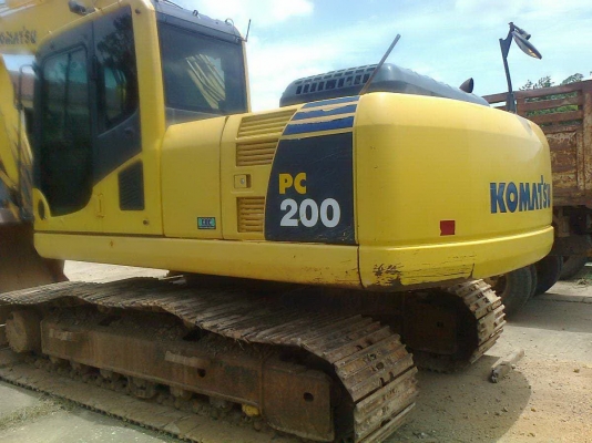 ขาย KOMATSU PC200-8 กรอง3ลูก 8,000ชั่วโมง สภาพสวยพร้อมใช้ ราคาต่อรองได้ ติดต่อได้ที่คุณ อ๊อฟ พิจิตร 086-737-9991