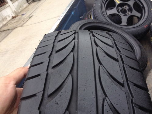 ขายยาง 195/55/15 กับ 195/50/15 ดอกหนา เนื้อนิ่ม ขายยาง 195/55/15 กับ 195/50/15 ดอกหนา เนื้อนิ่ม