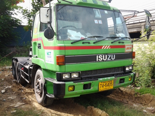 ต้องการขายรถอีซูซุเครื่องrb275แรงม้าเครื่องดีคัชซีสวยสภาพพร้อมใช้เจ้าของขายเองสนใจติดต่อด่วน