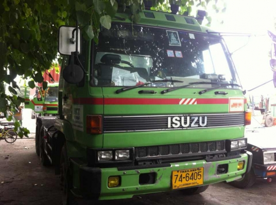ต้องการขายรถอีซูซุเครื่องrb275แรงม้าเครื่องดีคัชซีสวยสภาพพร้อมใช้เจ้าของขายเองสนใจติดต่อด่วน