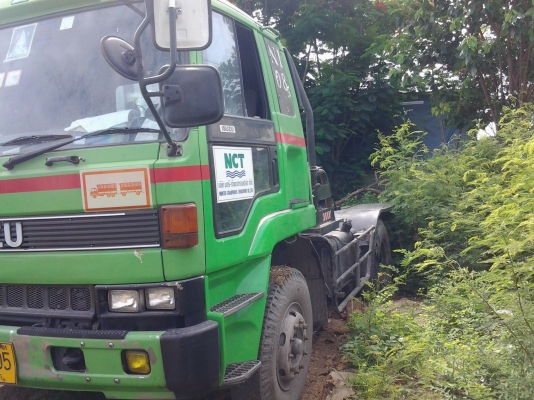 ต้องการขายรถอีซูซุเครื่องrb275แรงม้าเครื่องดีคัชซีสวยสภาพพร้อมใช้เจ้าของขายเองสนใจติดต่อด่วน