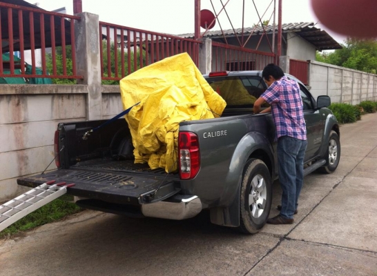 กรุณากขอให้ทราบ โดยทั่วกัน คันนี้ ผมขายไปเมื่อวานนี้  แล้วไอตาคนนี้มาดิส เครดิตผม  ถ้าคูณไม่รู้อะไร คุณจะมาพูดแบบนี้ไม่ได้นะคับ  ที่ผมไม่รับโทสัพ คือผมทำงาน อยู่  ถ้าผมเจอคนแบบคุณ ผมคงไม่ขายให้หลอกคับ  ให้รู้เอาไว้ด้วยนะผมขาย รถมาหลายคันแล้วประวัติไม่มีเส